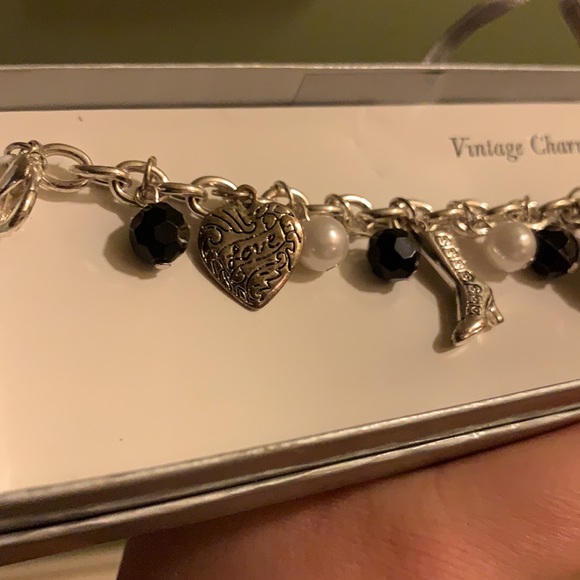 Funky charm bracelet - Picture 5 of 5